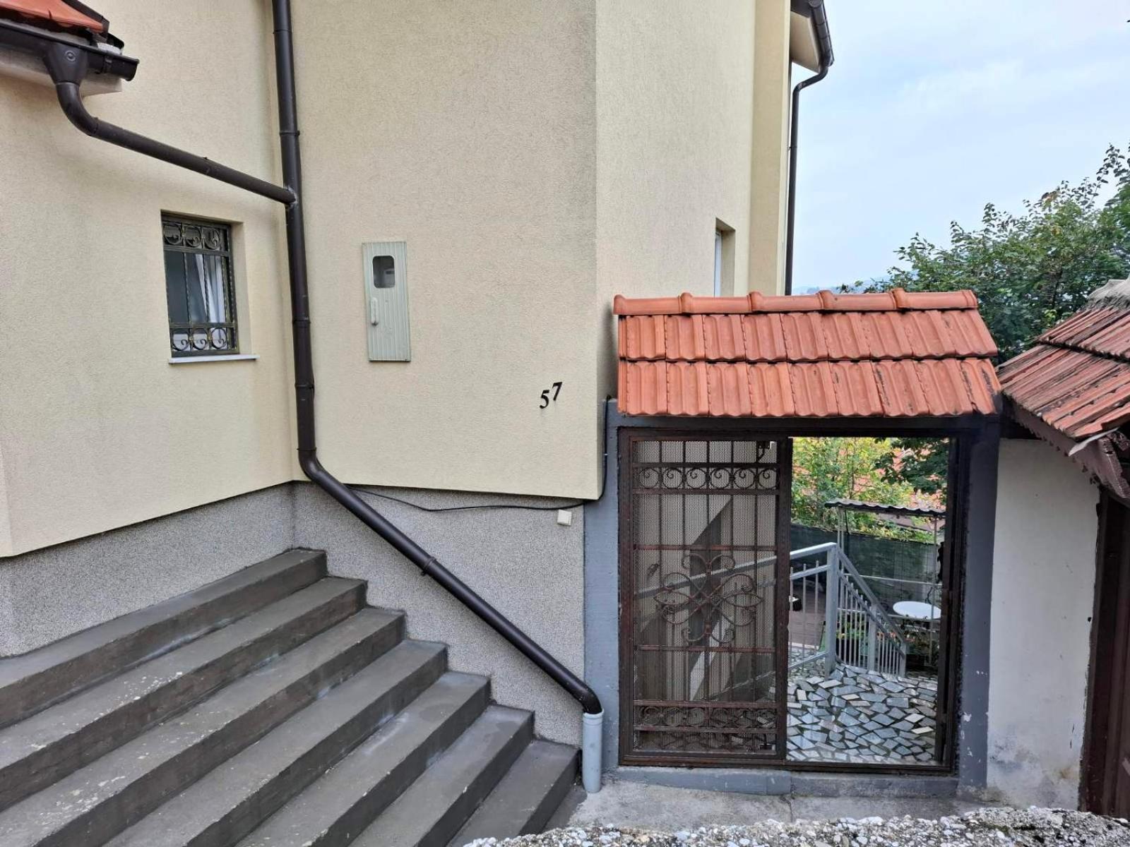Address Apartment Sarajevo Eksteriør billede