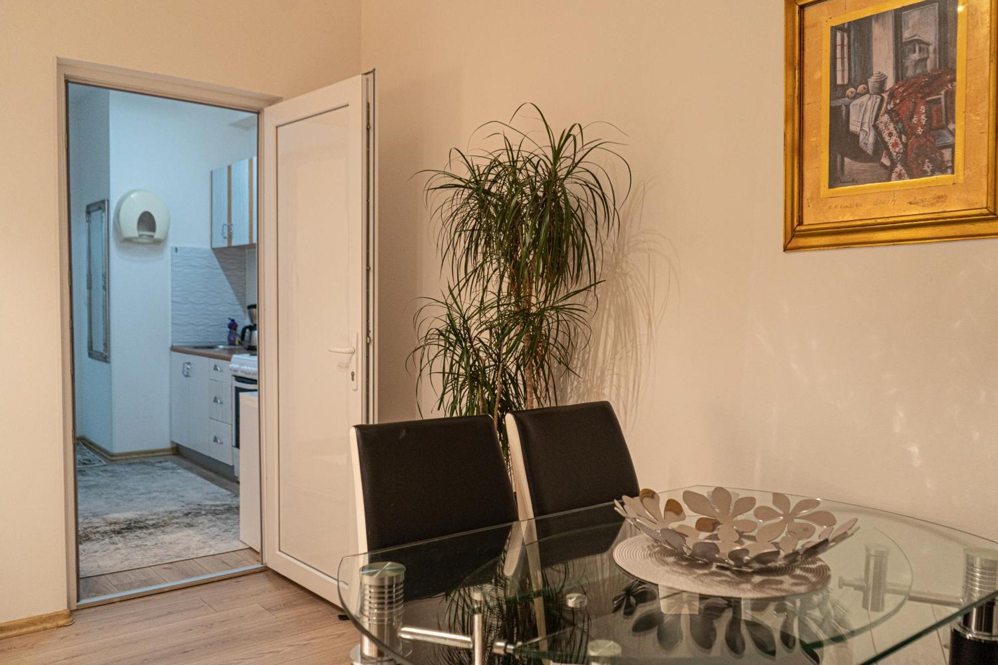 Address Apartment Sarajevo Eksteriør billede